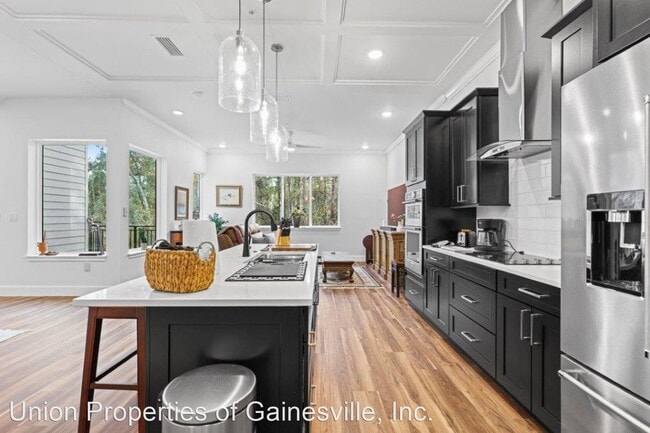 Building Photo - 3 br, 3.5 bath House - 2601 SW Williston R...