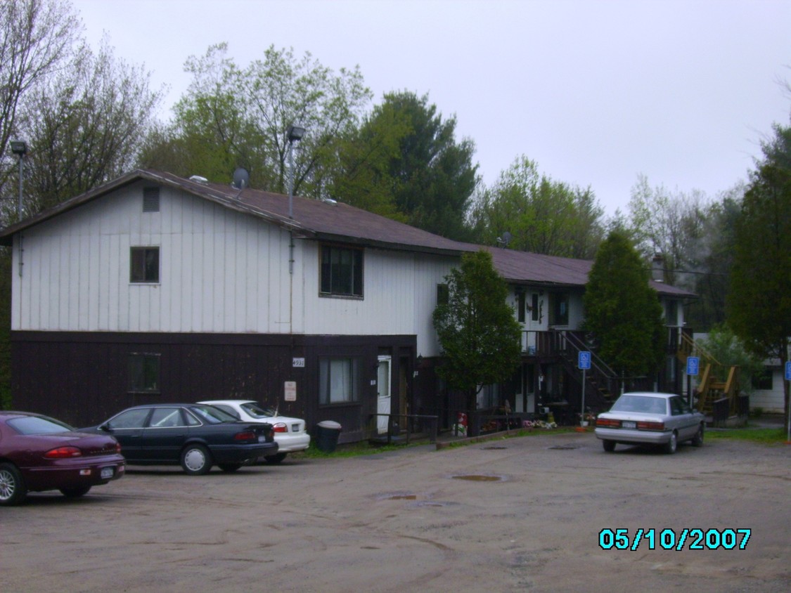 Building Photo - Swan Lake Apartments