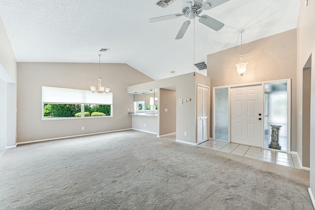 Building Photo - 2201 McGregor Park Cir
