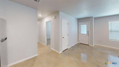 Building Photo - 1608 Tejas Trail