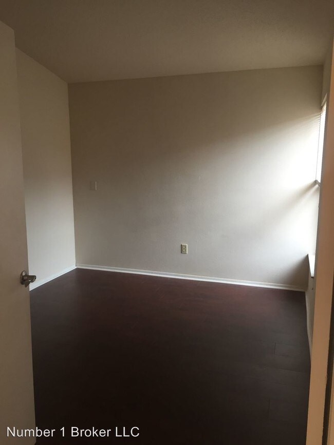 Foto del edificio - 7520 Sugar Bend Dr