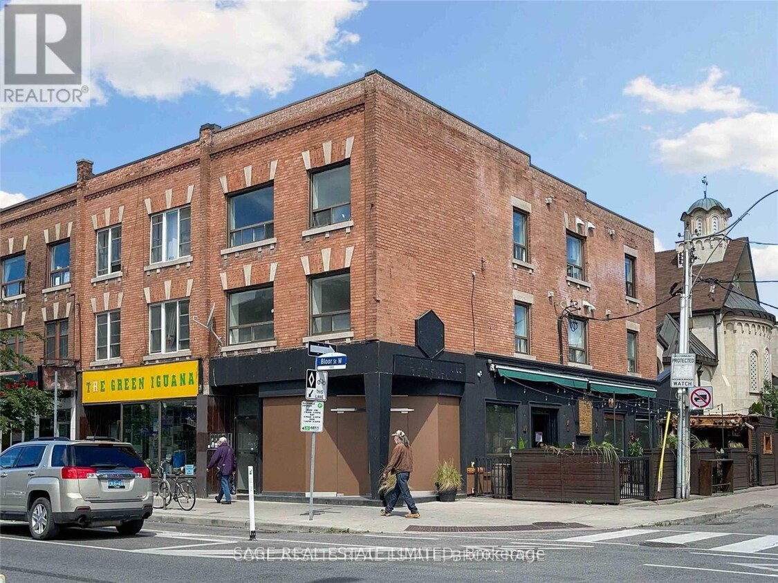 Primary Photo - 946 Bloor St W