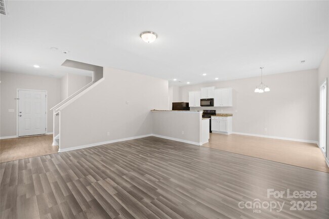Building Photo - 9615 Weikert Rd