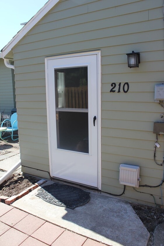 front door entrance - 210 Northeast 5th Avenue