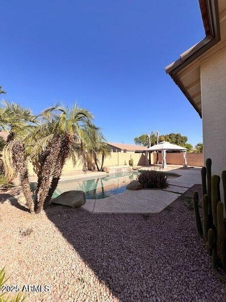 Foto principal - 1683 S Heritage Dr