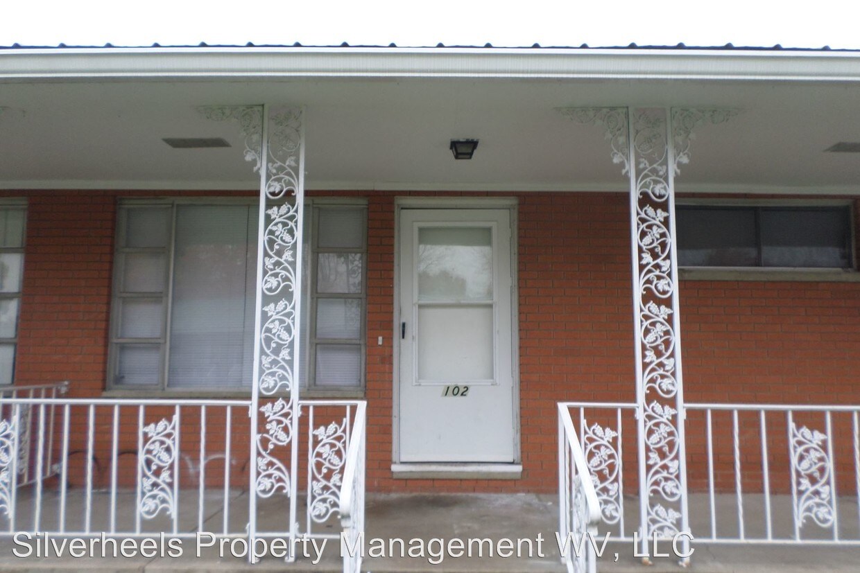 Primary Photo - 60 Palmer Dr