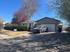 Building Photo - 1400 38th Ave