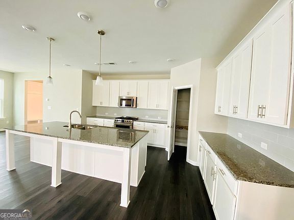 Foto del edificio - 4315 Magpie Dr