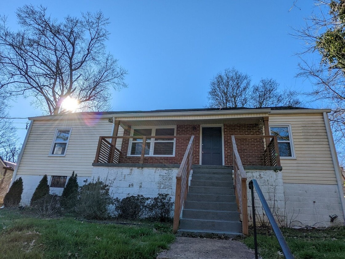 Photo - 172 Lynda Cir-
