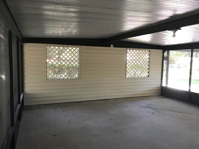 Building Photo - 507 Fir Ave