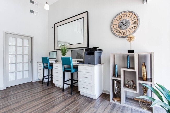 Building Photo - Elevate at The Pointe