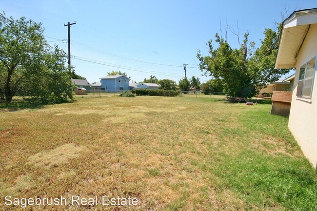 Building Photo - 3 br, 2 bath House - 2625 Sheldon St.