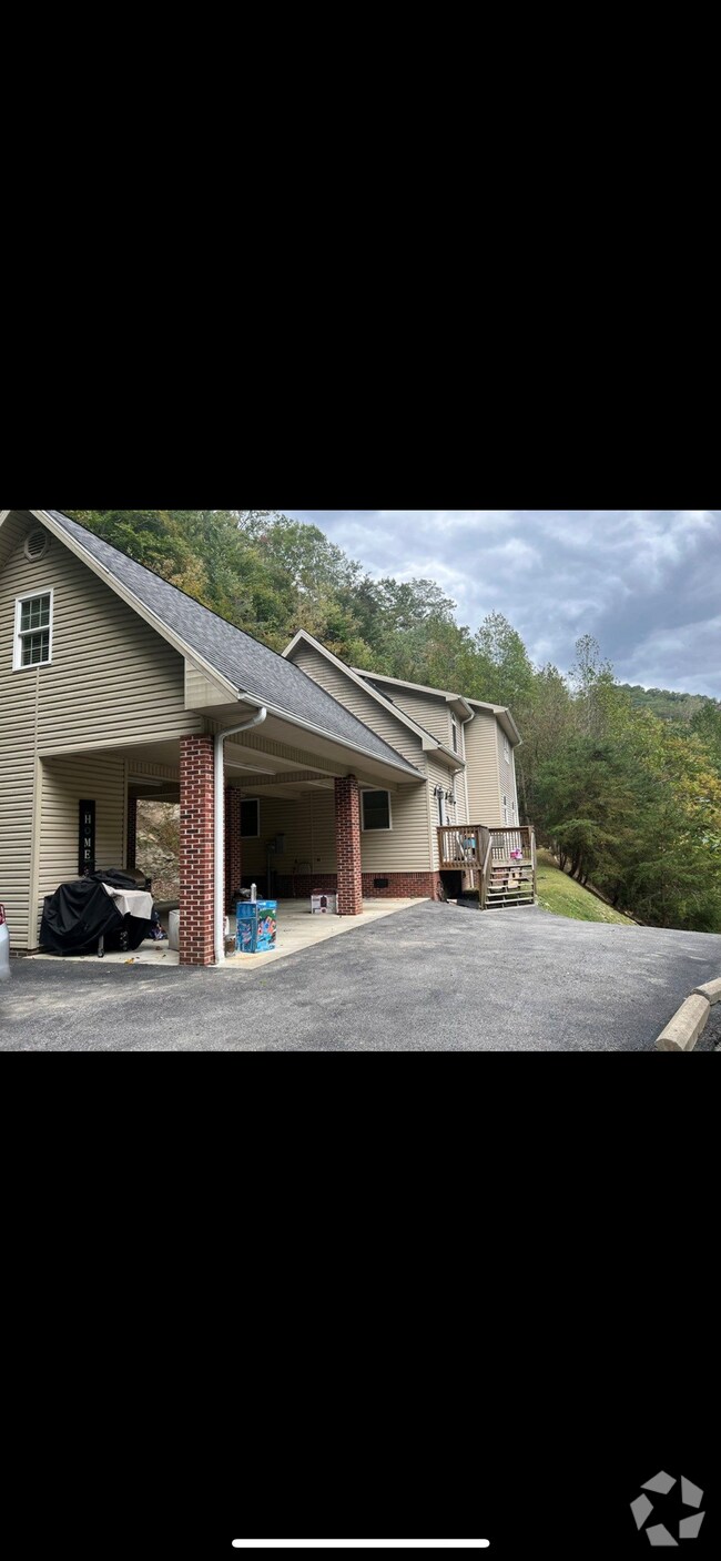 Apartments For Rent in Neon KY with Washer & Dryer 2 Rentals