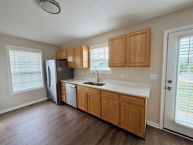 Foto del edificio - 319 Sandy Ct