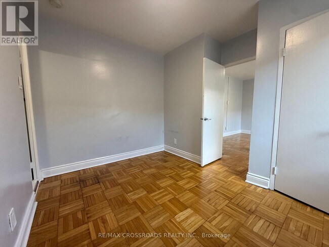 Photo du bâtiment - 2770 Yonge St