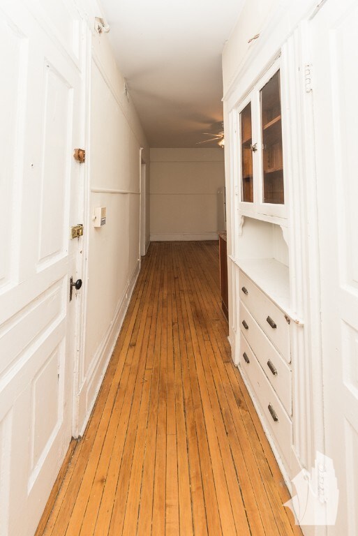 Foto del edificio - 2258 N Southport Ave