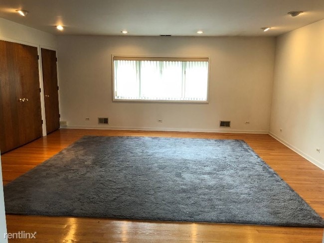 Building Photo - 2 br, 1 bath Apartment - 610 Laurel 2 Unit 2