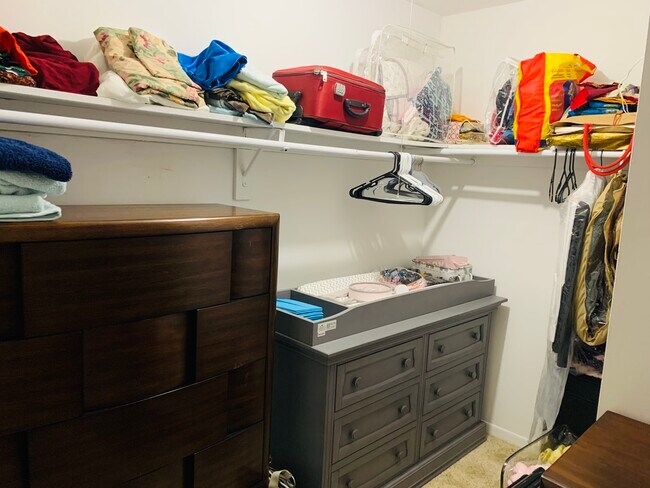 Building Photo - 80 Emily Dr