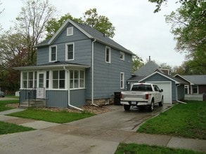Building Photo - 521 W 22nd St