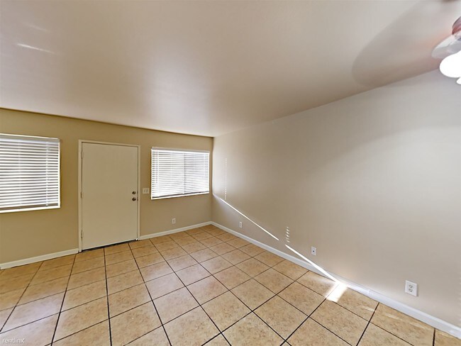 Building Photo - 2 br, 1 bath  - 4964 Auburn Dr Apt 1 1