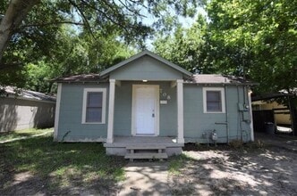 Building Photo - 708 Orange St