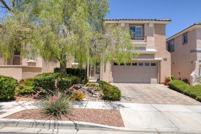 Building Photo - SUMMERLIN HOME WITH SWIMMING POOL * 3 BEDROOMS + DEN/OFFICE