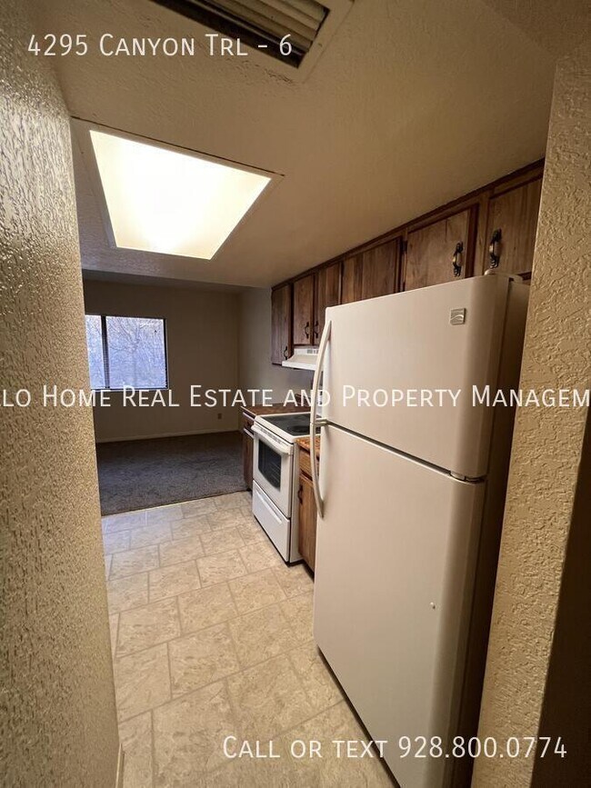 Foto del edificio - 4295 Canyon Trail