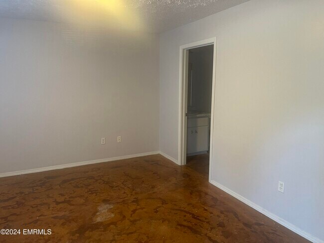 Building Photo - 6627 MS-39