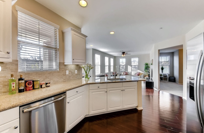Building Photo - 6610 Canopy Ridge Ln