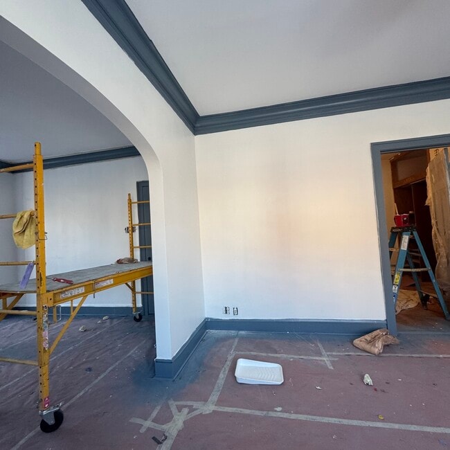 Building Photo - 2102 Gunderson Ave