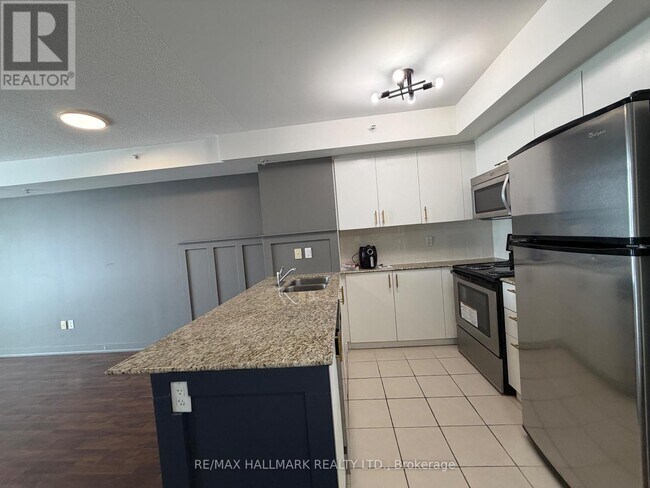 Photo du bâtiment - 5740 Yonge St