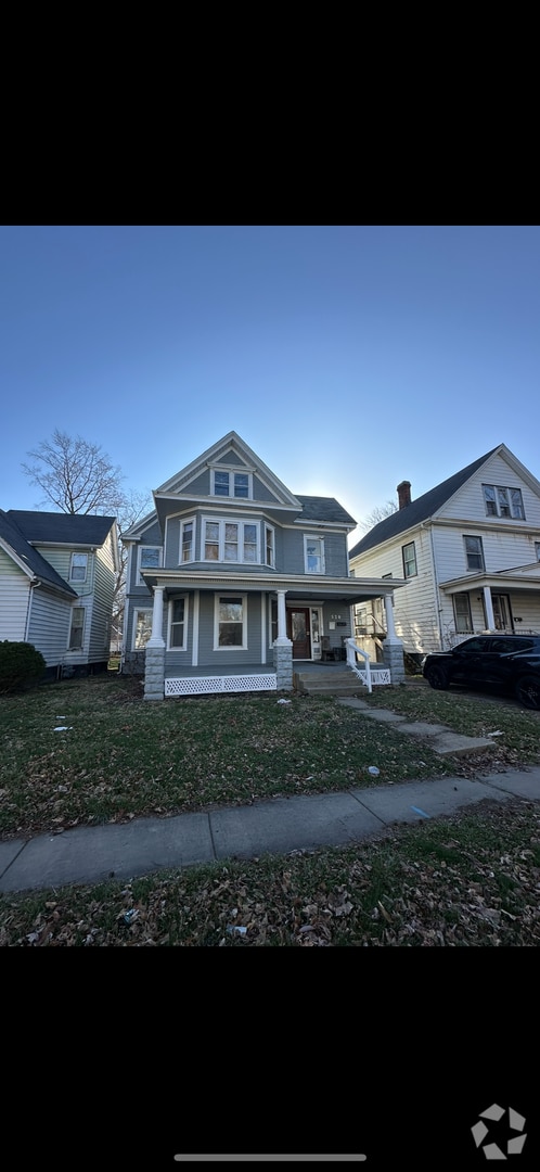 Building Photo - 520 S State St