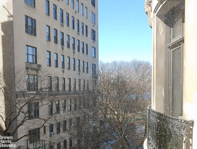 Building Photo - 7 E 88th St