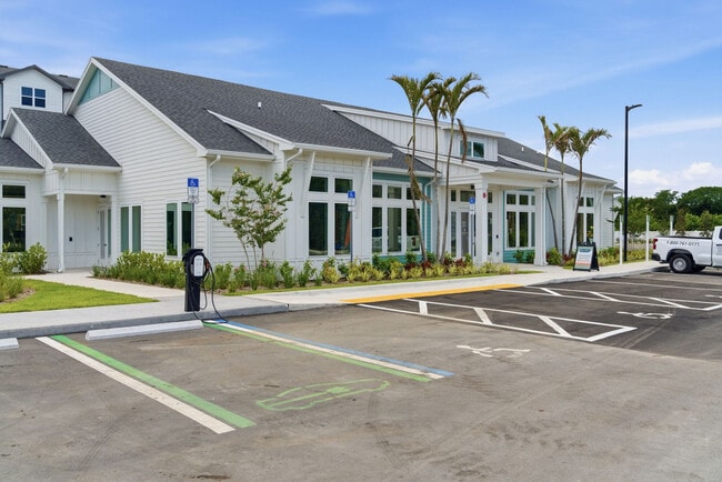 Building Photo - Caspia, an Alexan Community