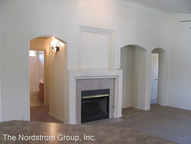Building Photo - 3 br, 2 bath House - 9675 E Belasco Loop