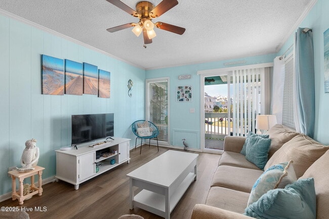 Building Photo - 301 Commerce Way