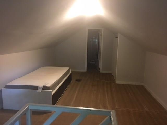 Upstairs bedroom - 1727 Pennington Place