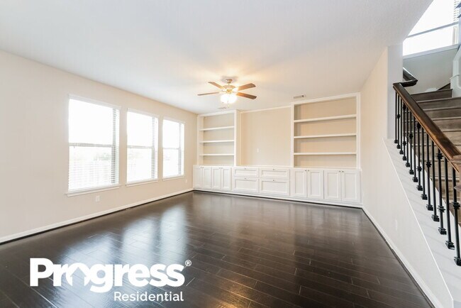 Building Photo - 312 Landing Ln