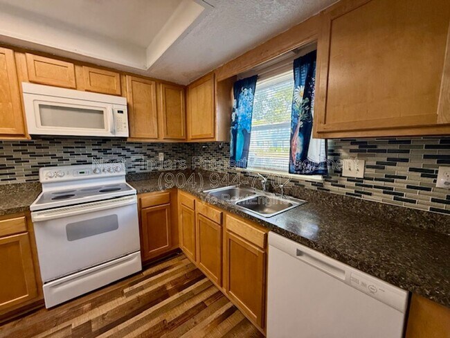Foto del edificio - 11406 Bedford Oaks Dr