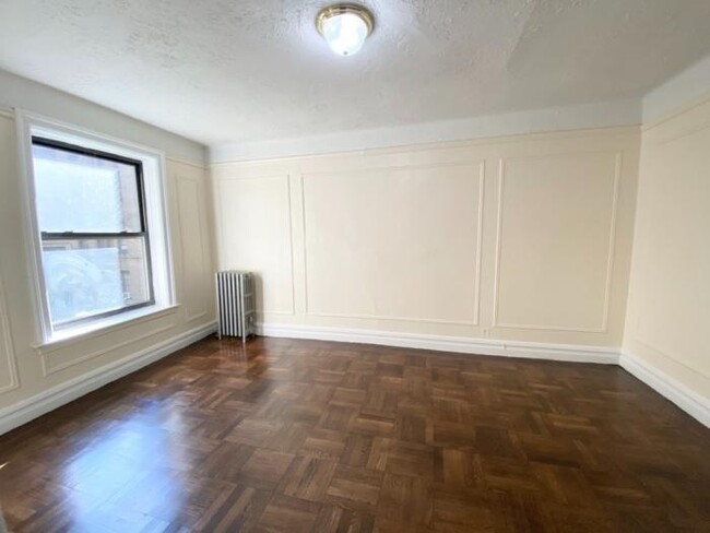 Foto del edificio - 1 bedroom in BRONX NY 10463