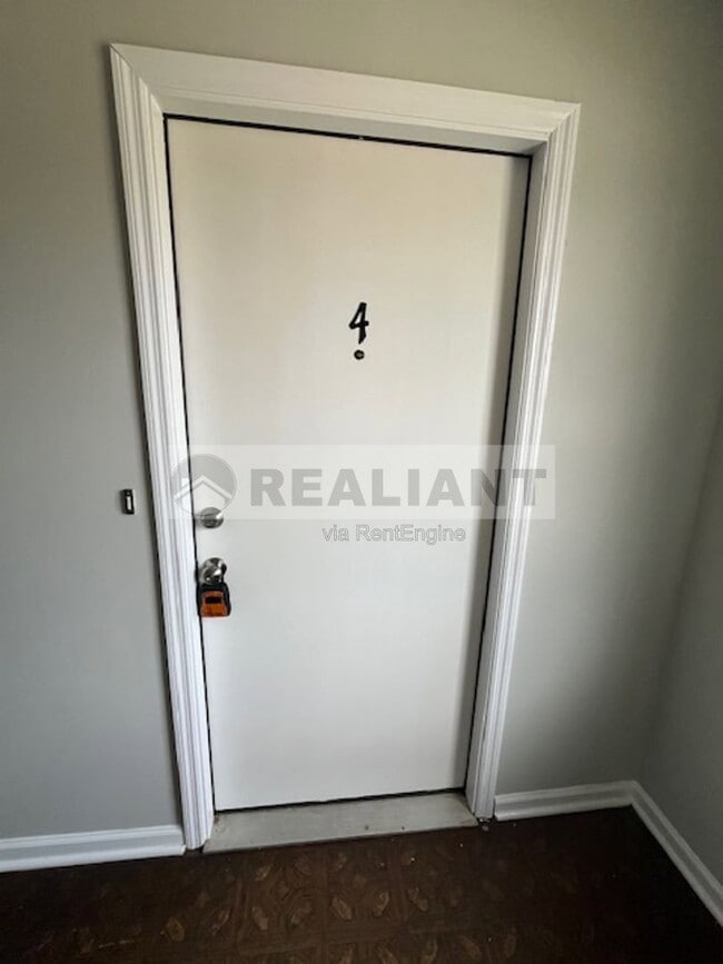 Photo - 425 Lenney Drive Apartment