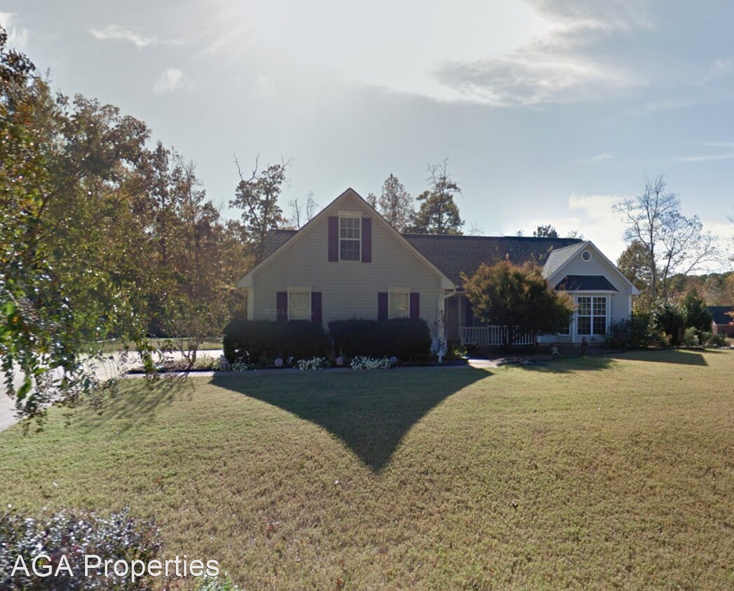 Primary Photo - 3 br, 2 bath House - 146 Oak Meadows Dr.