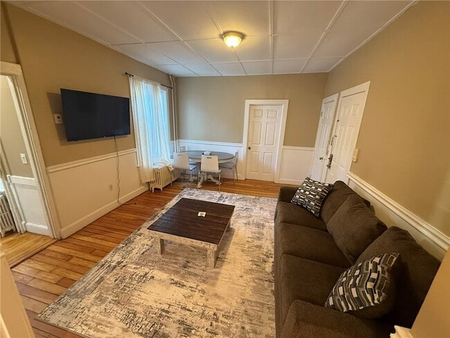 Building Photo - 33 Ann St