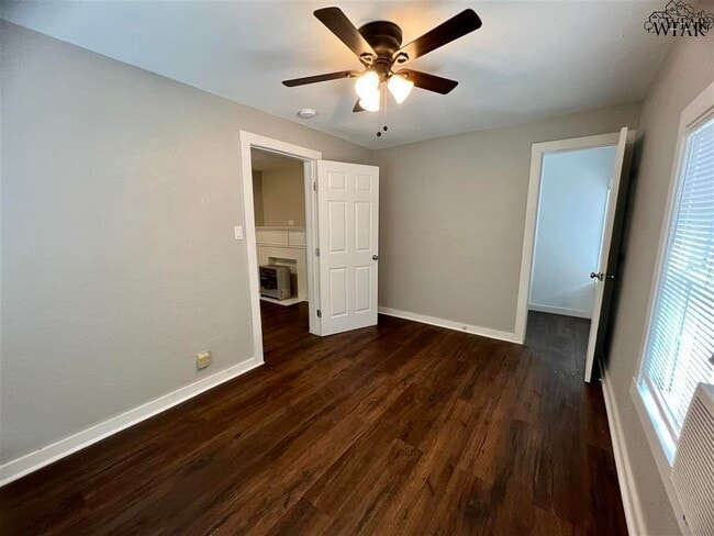 Building Photo - 1202 Austin St