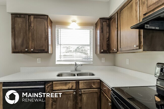 Foto del edificio - 13228 Grand Terrace Dr