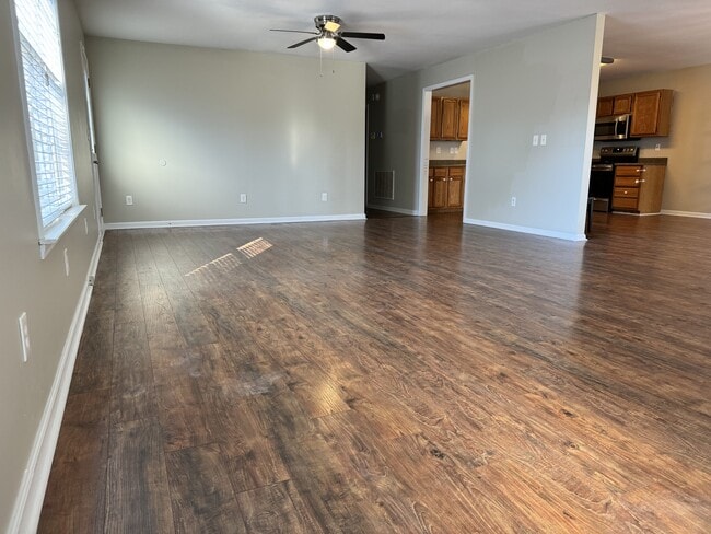 Building Photo - 355 Hamer Rd