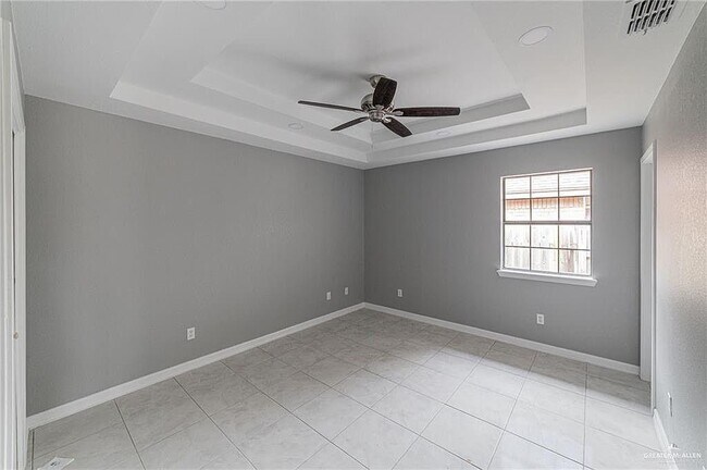 Foto del edificio - 509 E Cedar St