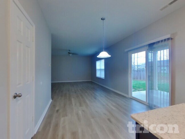 Foto del edificio - 1228 Saticoy Ct