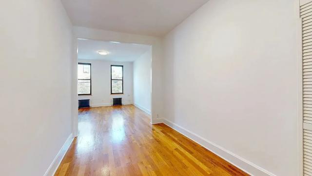 Foto del edificio - 1 bedroom in RIDGEWOOD NY 11385