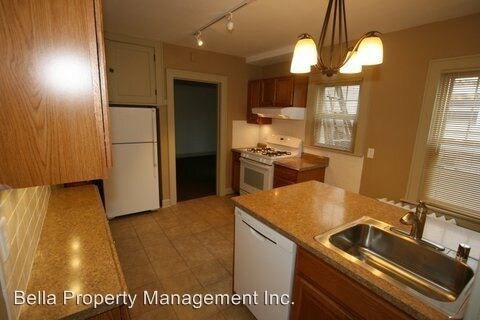 Foto del edificio - 2845-2851 N Oakland Ave